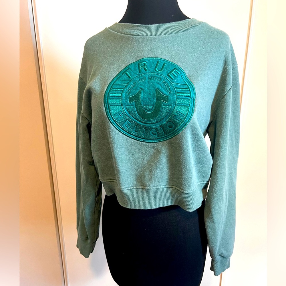True Religion green cropped sweatshirt. Small.
